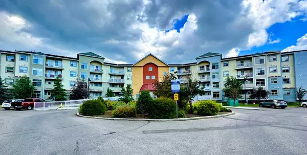 Airdrie, AB T4B 0L5,700 Willowbrook RD Northwest #2126