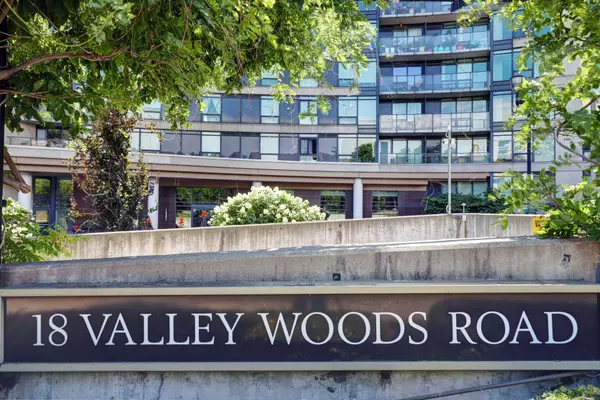 Toronto C13, ON M3A 0A1,18 Valley Woods RD #Ph211