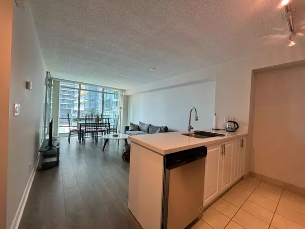 Toronto C01, ON M5V 3S2,81 Navy Wharf CT #1907