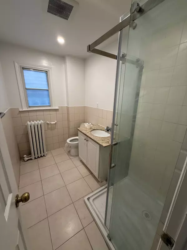 Toronto E03, ON M4K 1H1,158 Danforth AVE #202