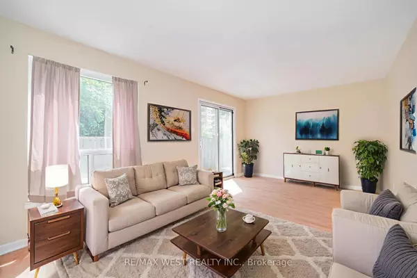 Toronto E05, ON M1W 2M8,44 Chester Le BLVD #22