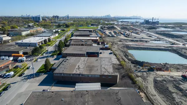 Mississauga, ON L5E 1H3,992 Rangeview RD