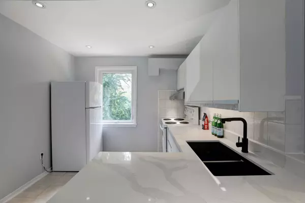Toronto W06, ON M8V 3H6,74 Thirteenth ST #Upper