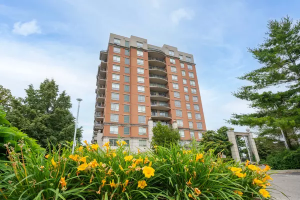 Oakville, ON L6H 0E2,2325 Central Park DR #1112