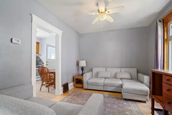 Kitchener, ON N2H 3C3,58 Pandora AVE N