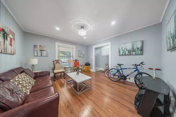 Niagara Falls, ON L2E 1A2,4475-4477 Hiram ST