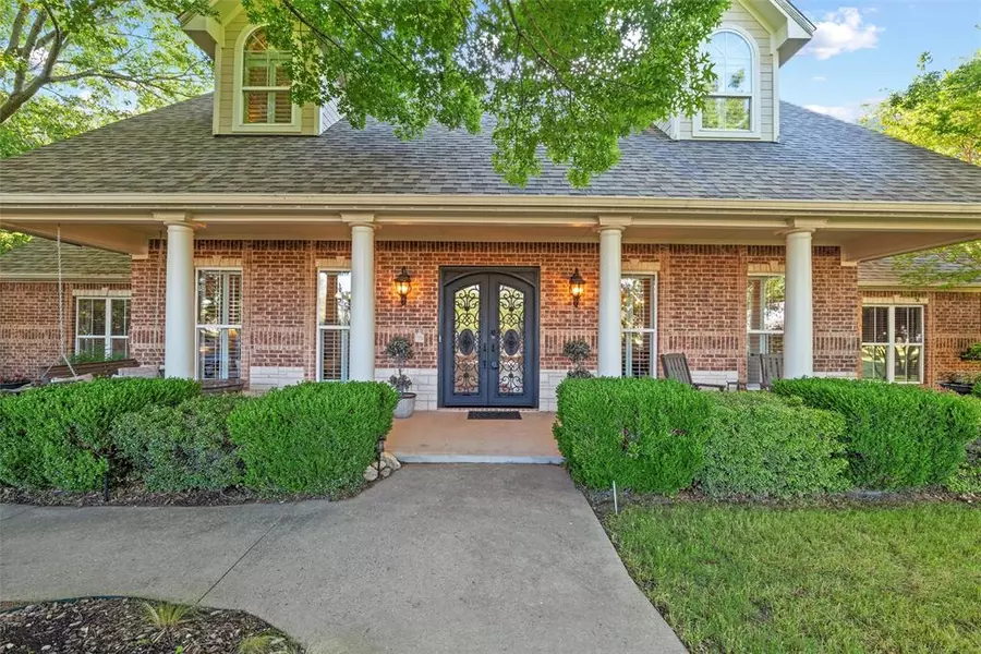 102 Ridge Court, Glen Rose, TX 76043