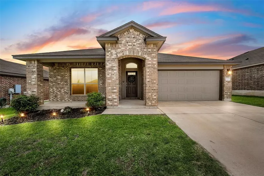 3217 Beutel Road, Lorena, TX 76655