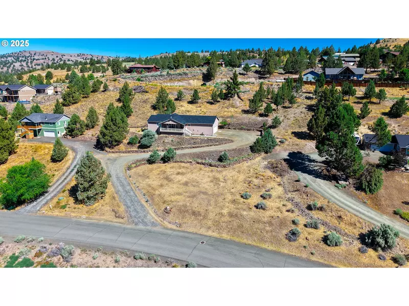 111 VALLEY VIEW DR, John Day, OR 97845