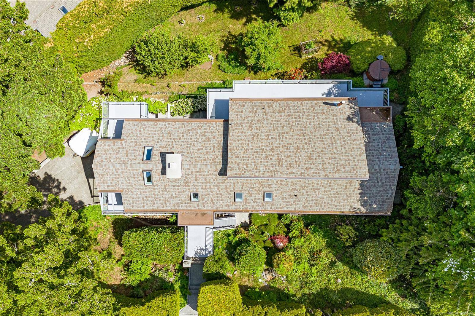Saanich, BC V8Y 2P8,4689 Boulderwood Dr