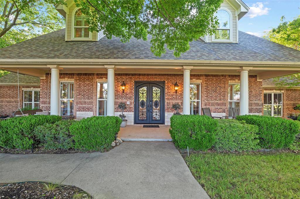 102 Ridge Court, Glen Rose, TX 76043