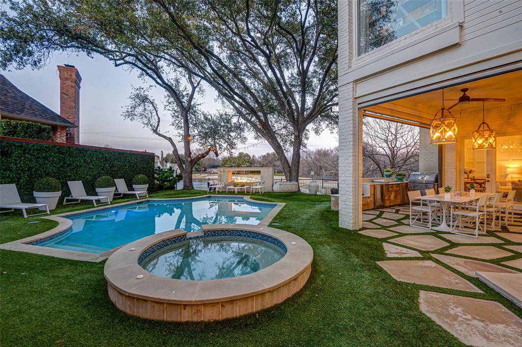 Dallas, TX 75287,17604 Woods Edge Drive