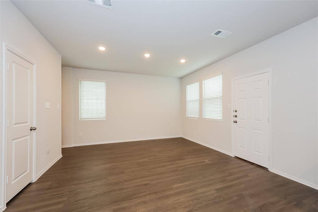 Ennis, TX 75119,1307 Ester Lane