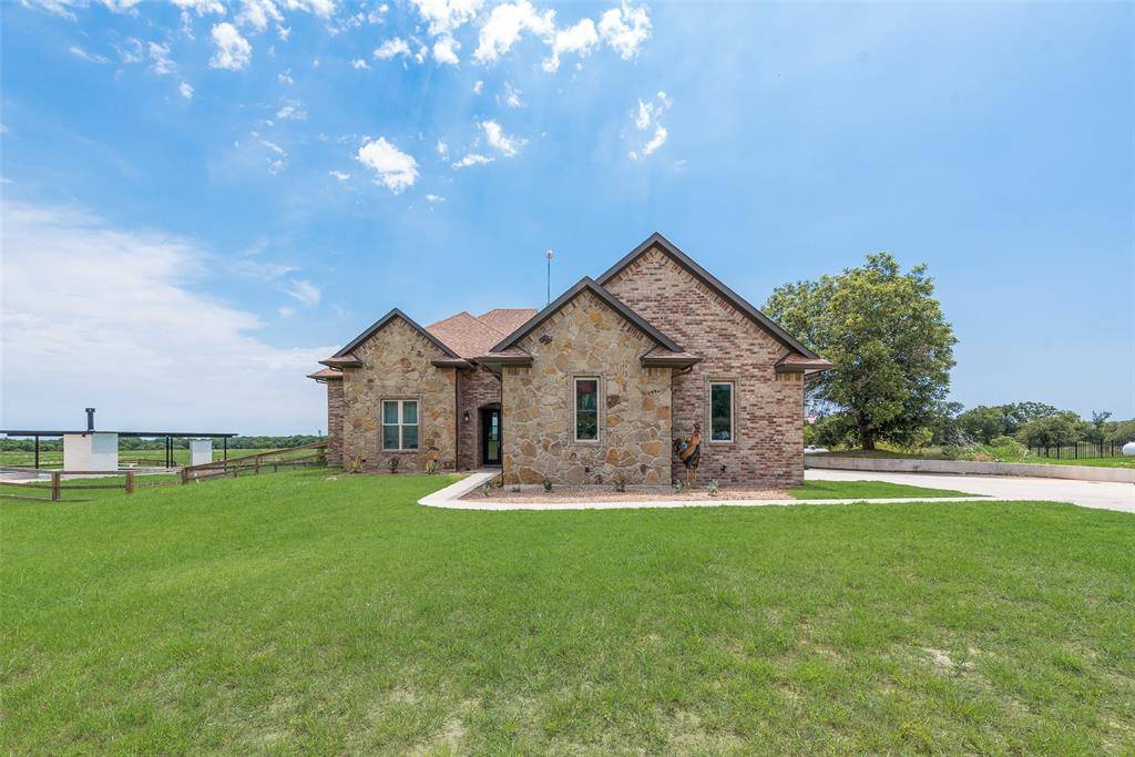 Springtown, TX 76082,8310 Old Springtown Road