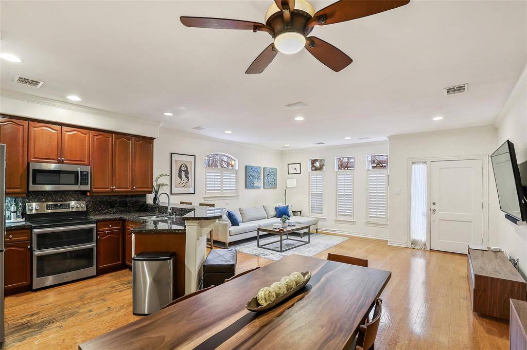 Dallas, TX 75204,3811 Travis Street