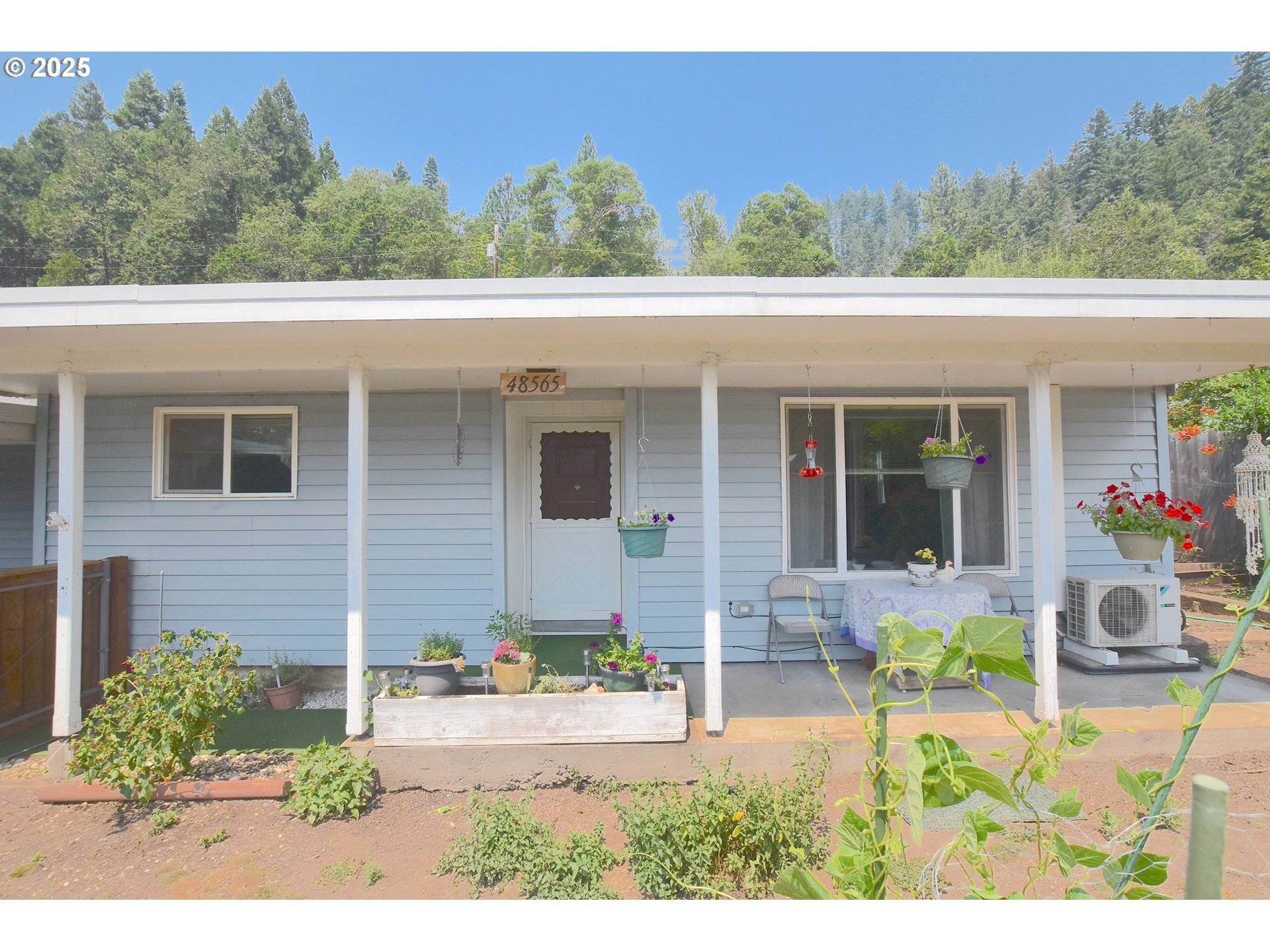 48565 E 1ST ST, Oakridge, OR 97463