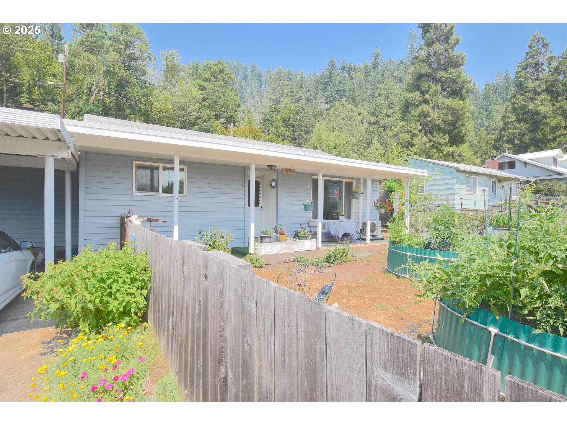 Oakridge, OR 97463,48565 E 1ST ST
