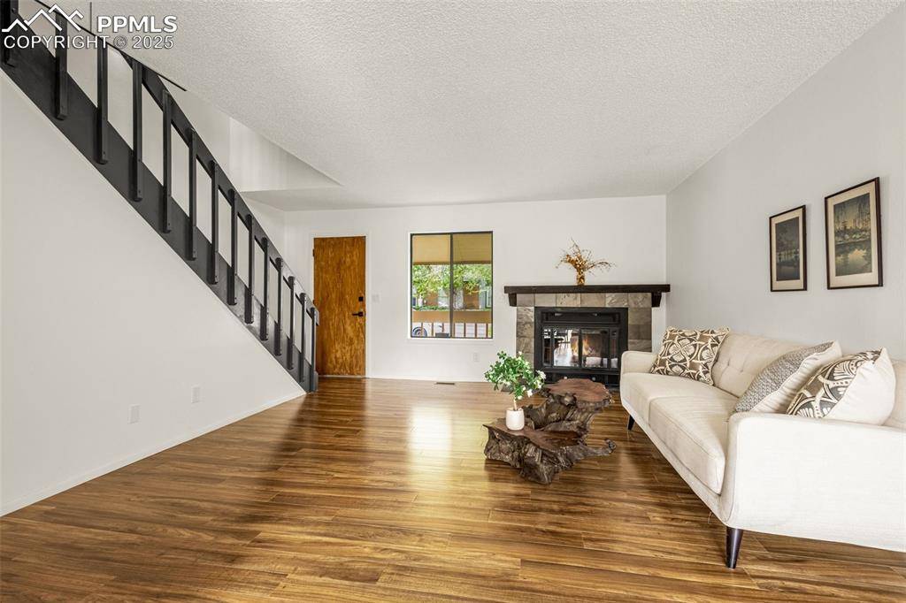 Colorado Springs, CO 80906,2107 Mount Washington AVE
