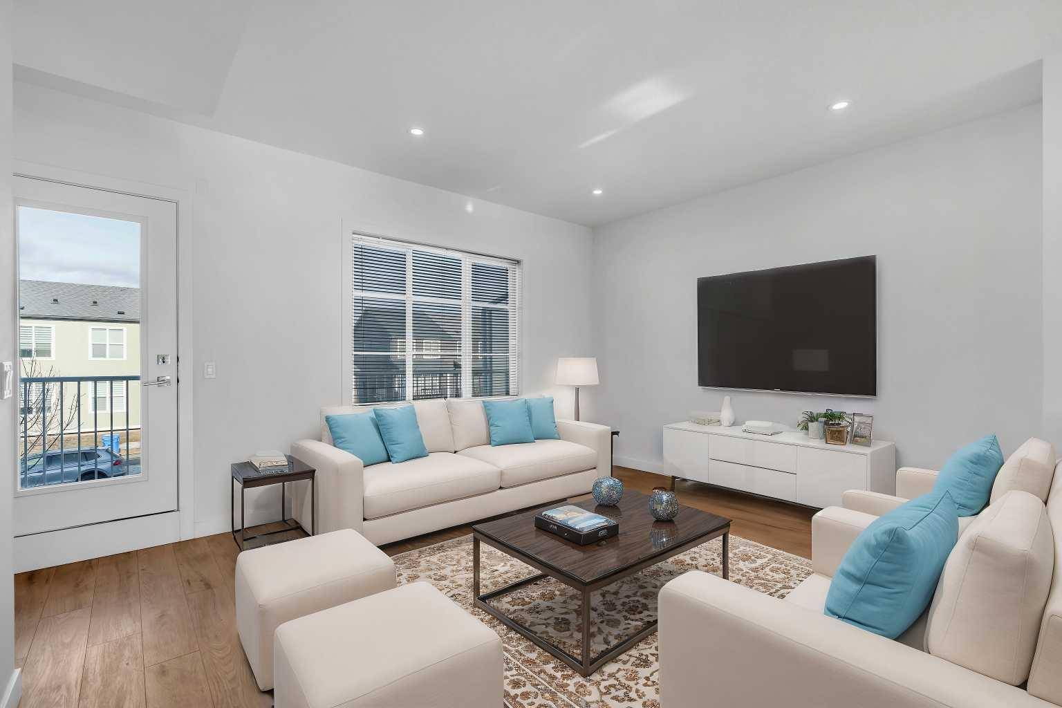 Calgary, AB T3J 4B6,657 Savanna BLVD Northeast