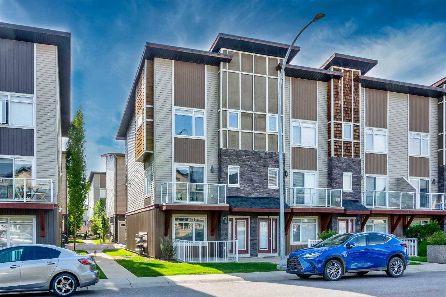 Calgary, AB T3N 0L7,21 Skyview Point Link Northeast