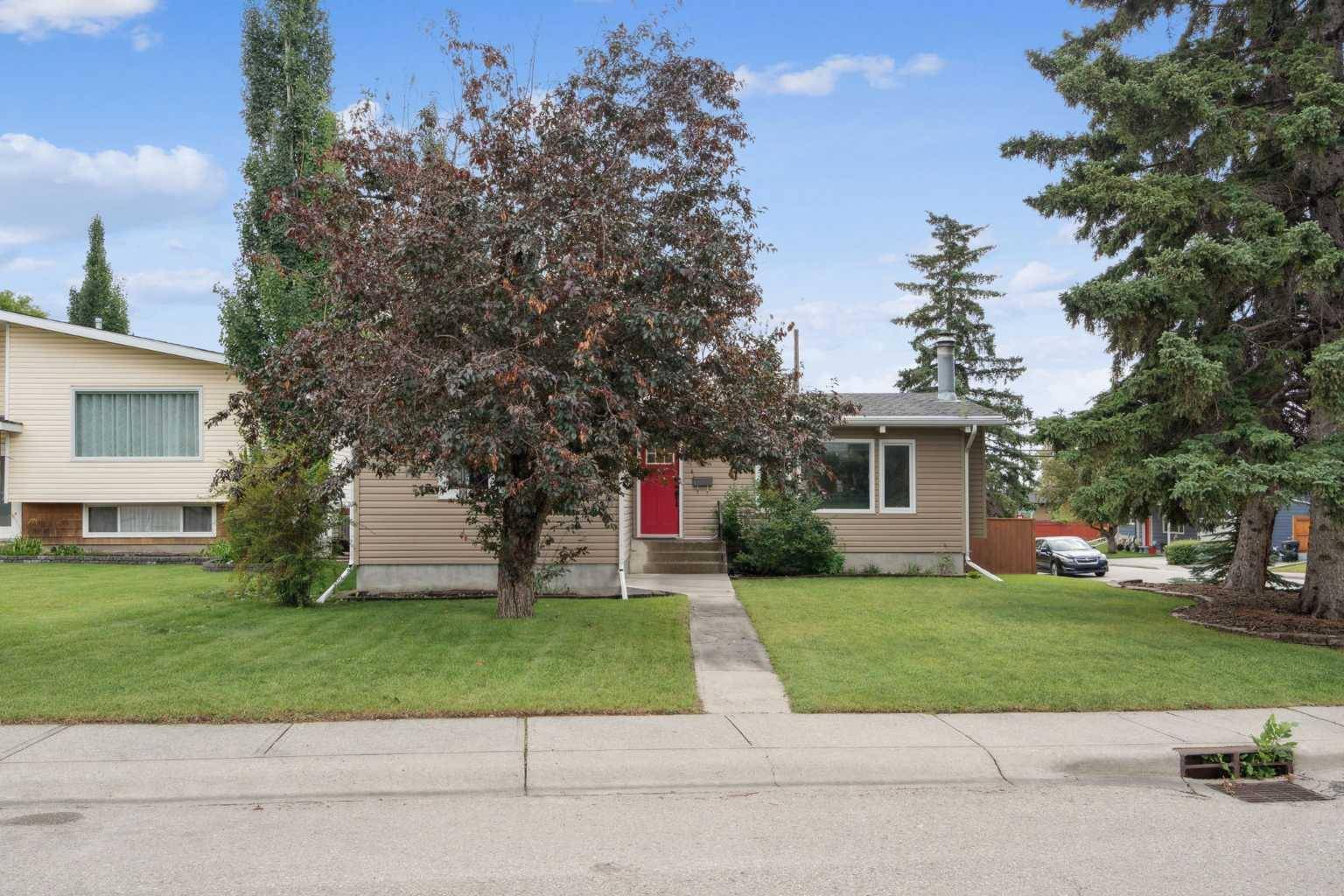 Calgary, AB T2W 0X9,1304 Southbow PL SW