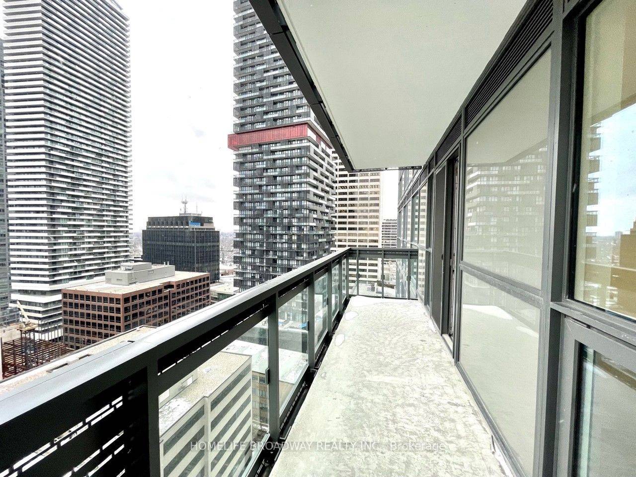 Toronto C10, ON M4P 0G1,39 Roehampton AVE #1504