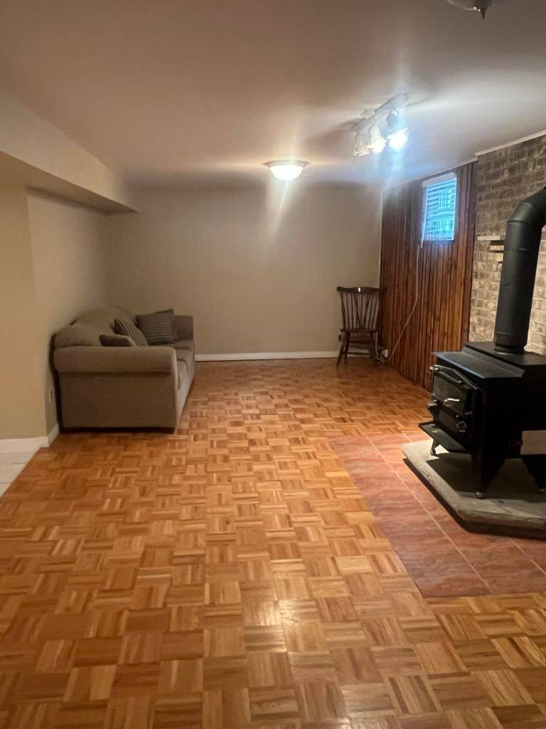 Toronto E08, ON M1M 2A4,30 Oakridge DR #Bsmt