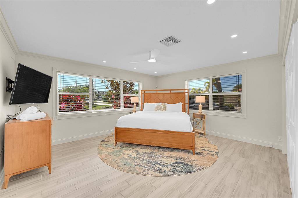 Lauderdale By The Sea, FL 33308,245 Algiers Ave