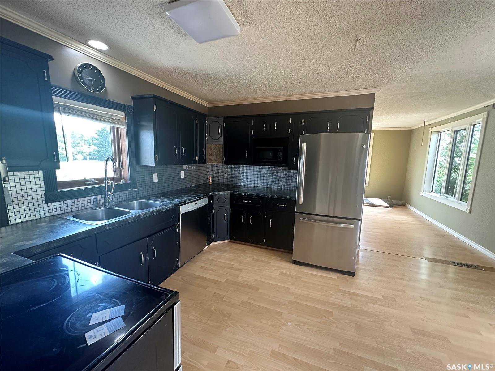 Swift Current Rm No. 137, SK S0N 2Y0,214 Flora AVENUE