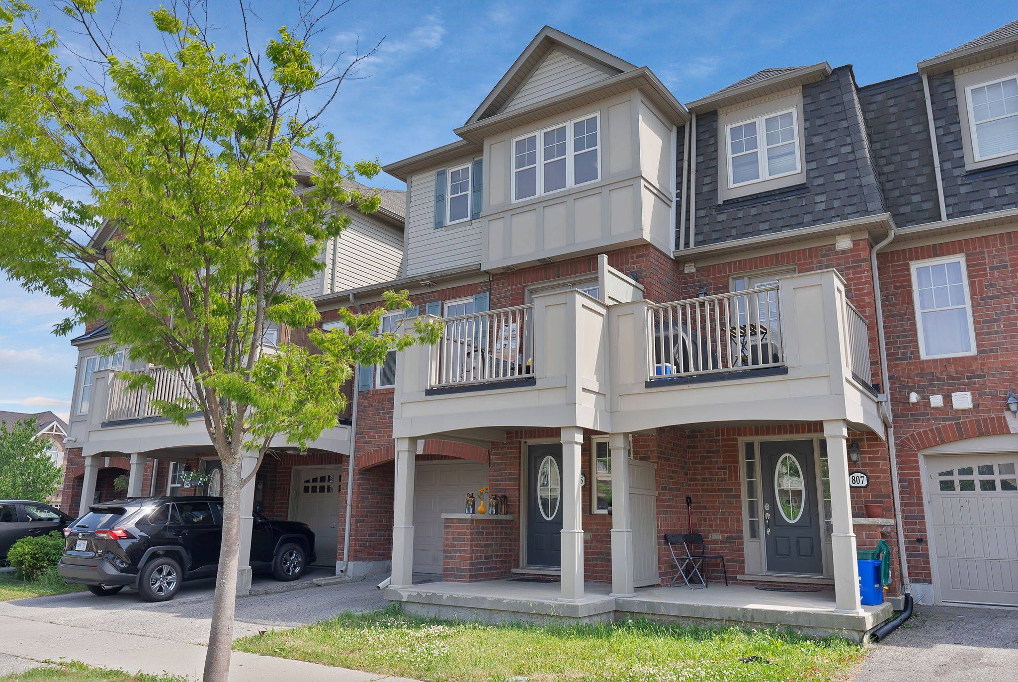 Milton, ON L9T 0Z8,805 Fowles CT