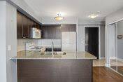 Toronto W05, ON M3J 0G5,55 De Boers DR #812
