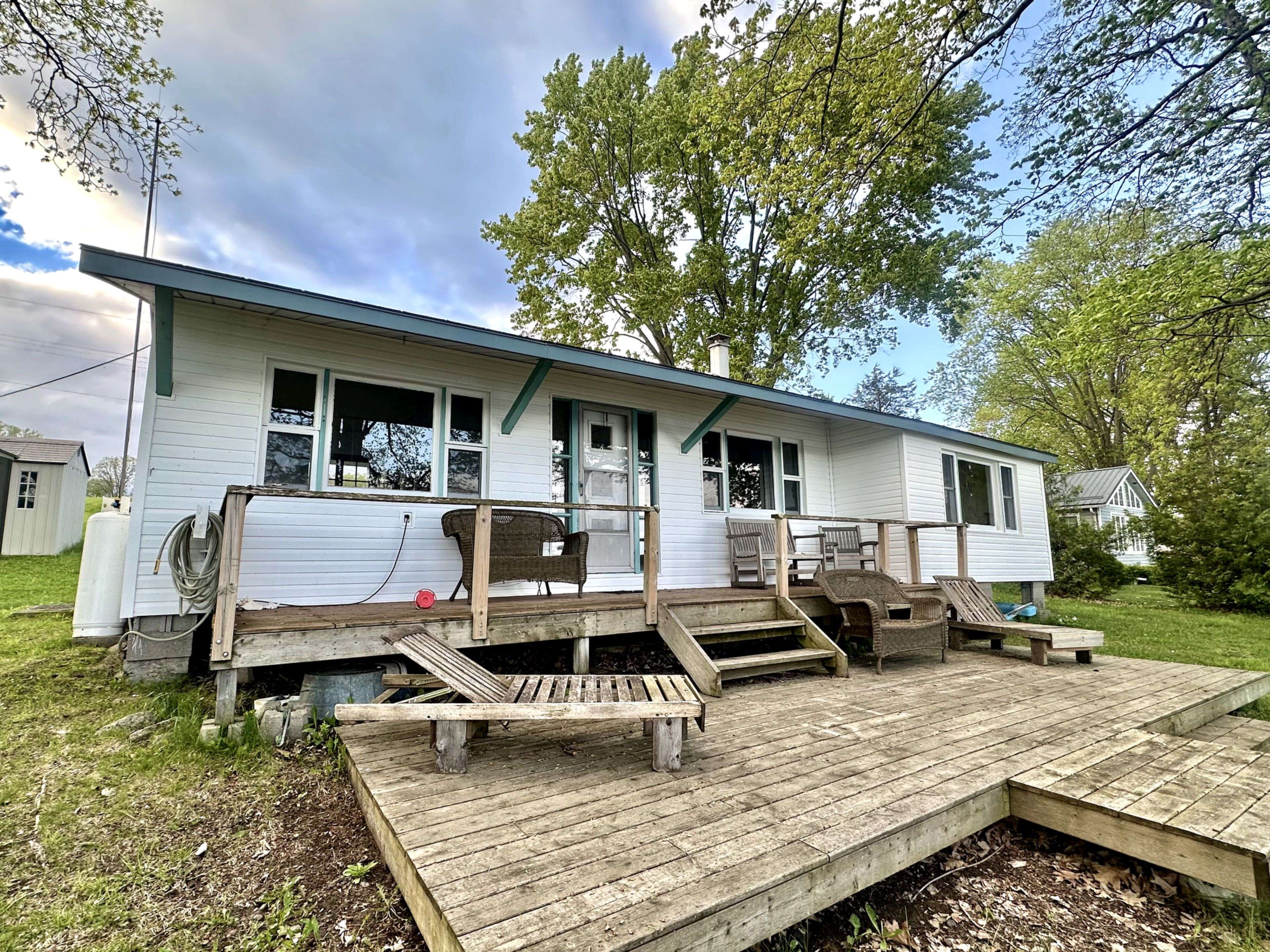 32 Quinte View RD, Greater Napanee, ON K0H 1G0