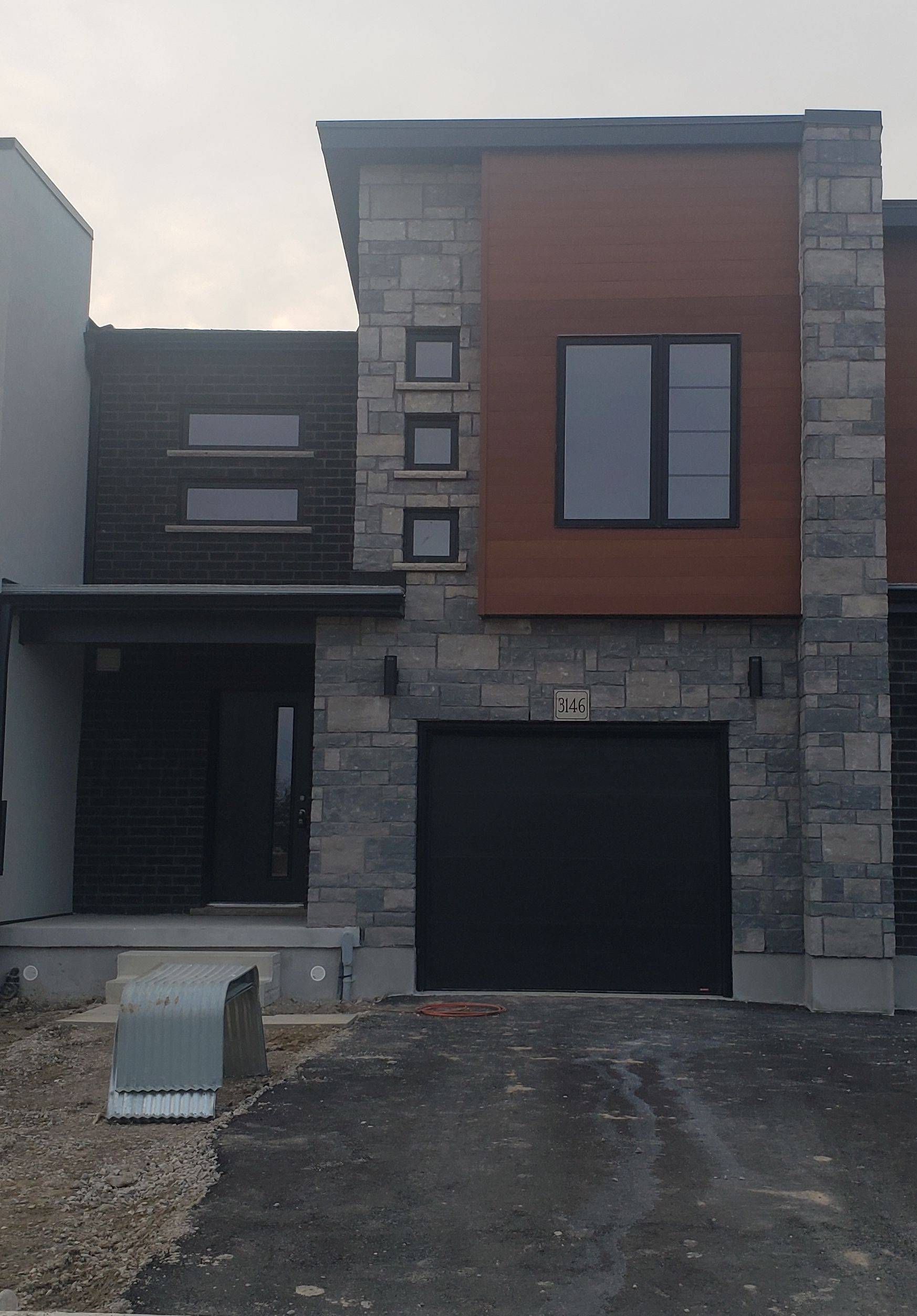 3146 Turner CRES, London South, ON N6M 0B4