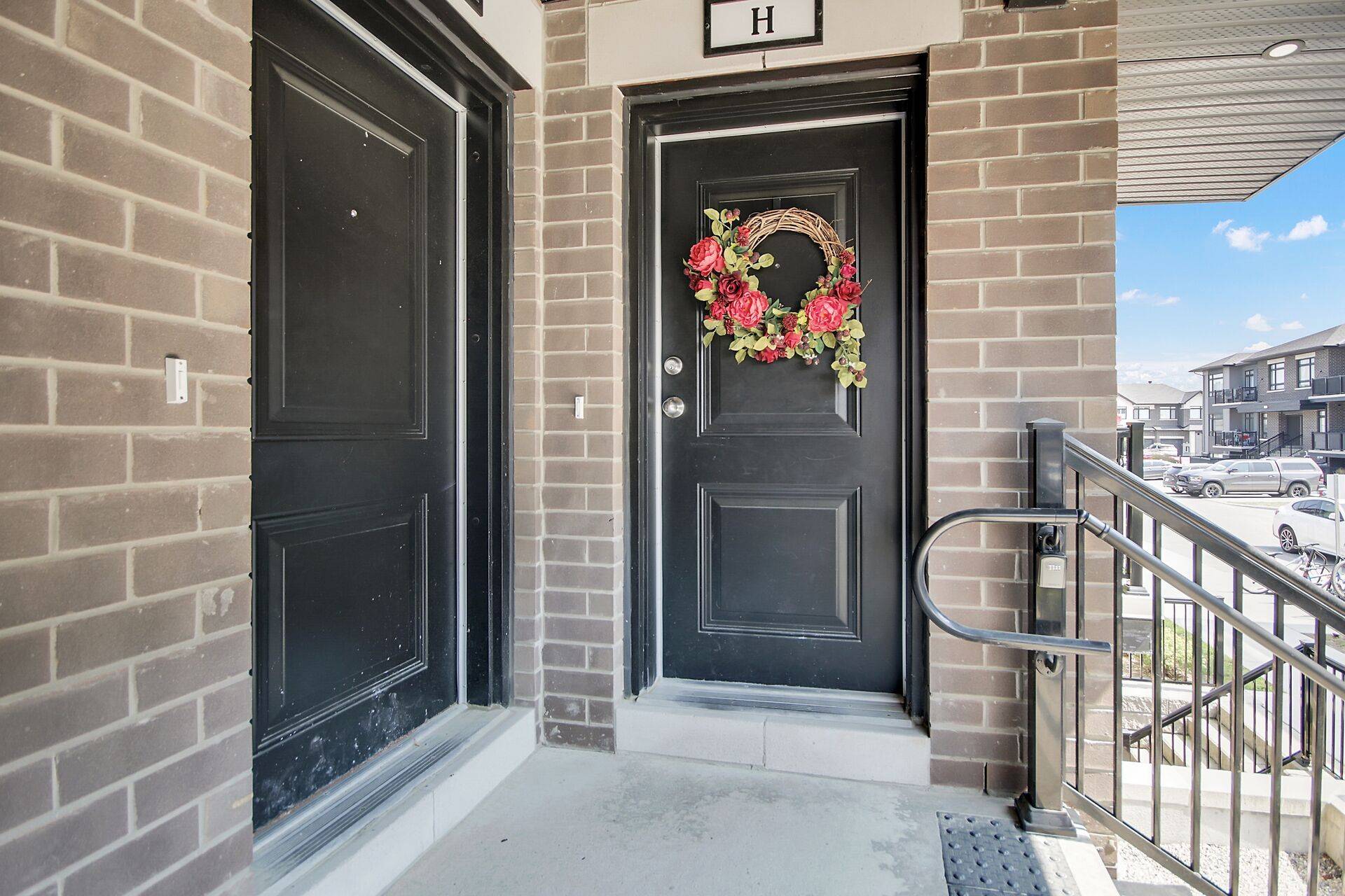 Kanata, ON K2S 2Y4,300 Tulum CRES #H