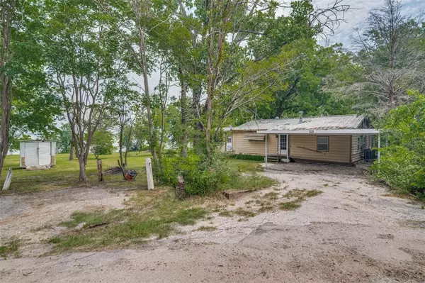 Quinlan, TX 75474,512 Gary Street