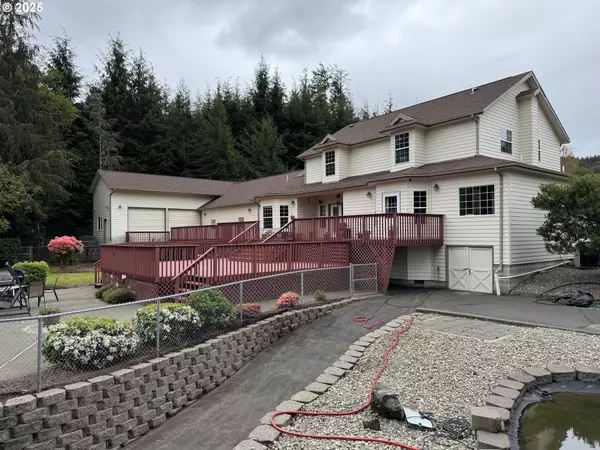 Reedsport, OR 97467,729 RANCH RD