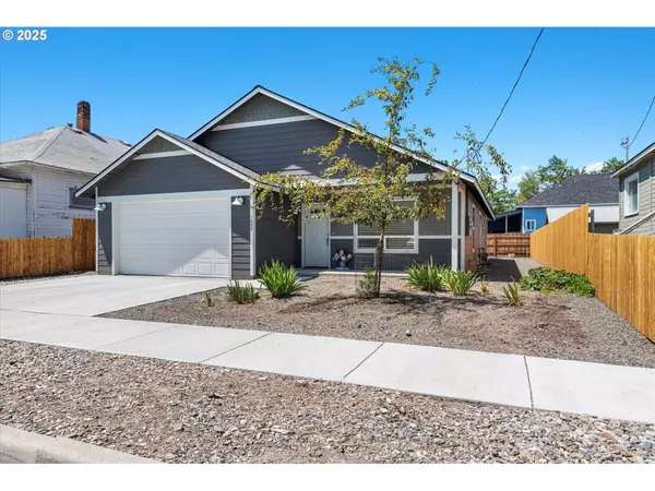 1855 ASH ST, Baker City, OR 97814