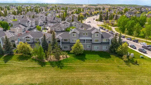 Calgary, AB T3H 0J2,281 Cougar Ridge DR Southwest #105