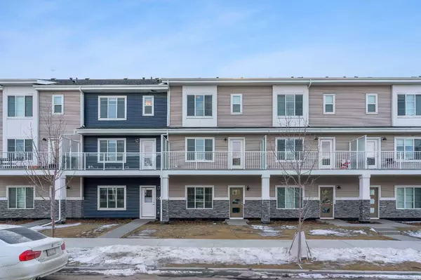 Calgary, AB T3J 4B6,657 Savanna BLVD NE