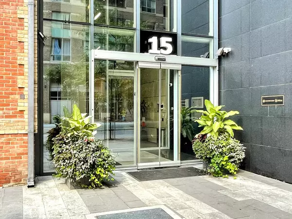 Toronto C01, ON M4Y 1A1,15 Grenville ST #4804