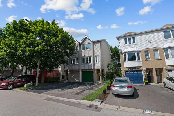 Mississauga, ON L5E 3H2,1255 Woodhill CT