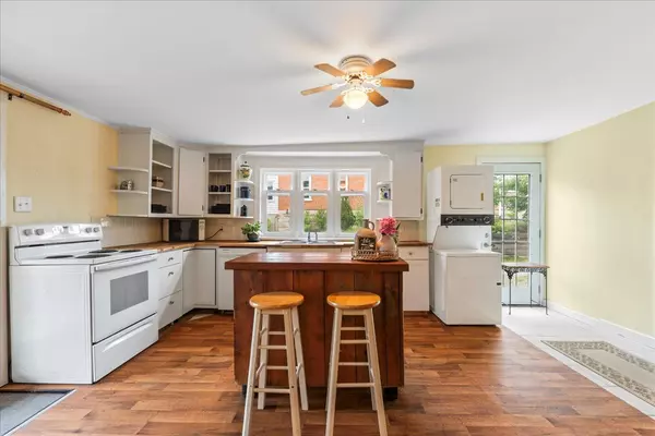 Madoc, ON K0K 2K0,101 Durham ST S