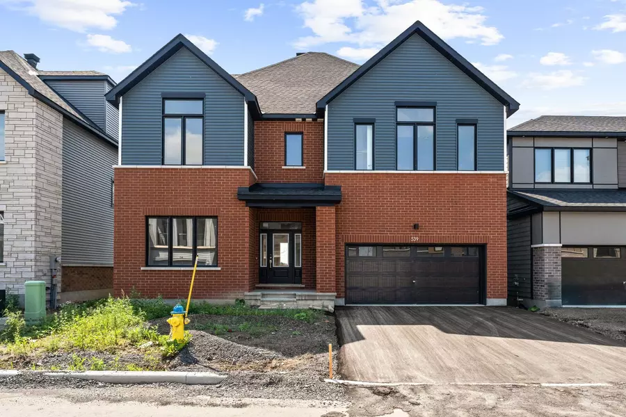 539 Elation HTS, Barrhaven, ON K2J 4J4