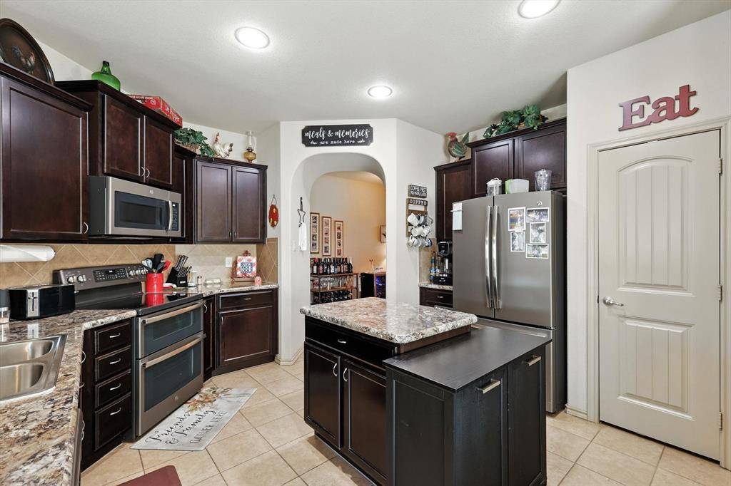 Krum, TX 76249,5129 Crystal Lake Avenue