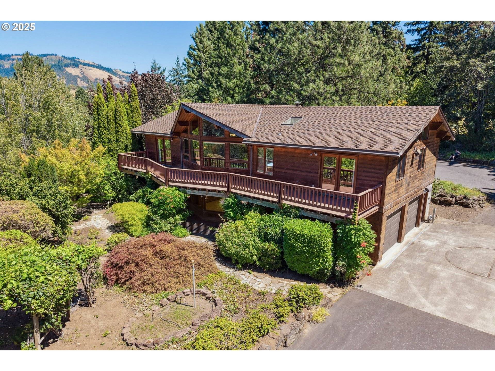 Hood River, OR 97031,2597 RIVERVIEW DR