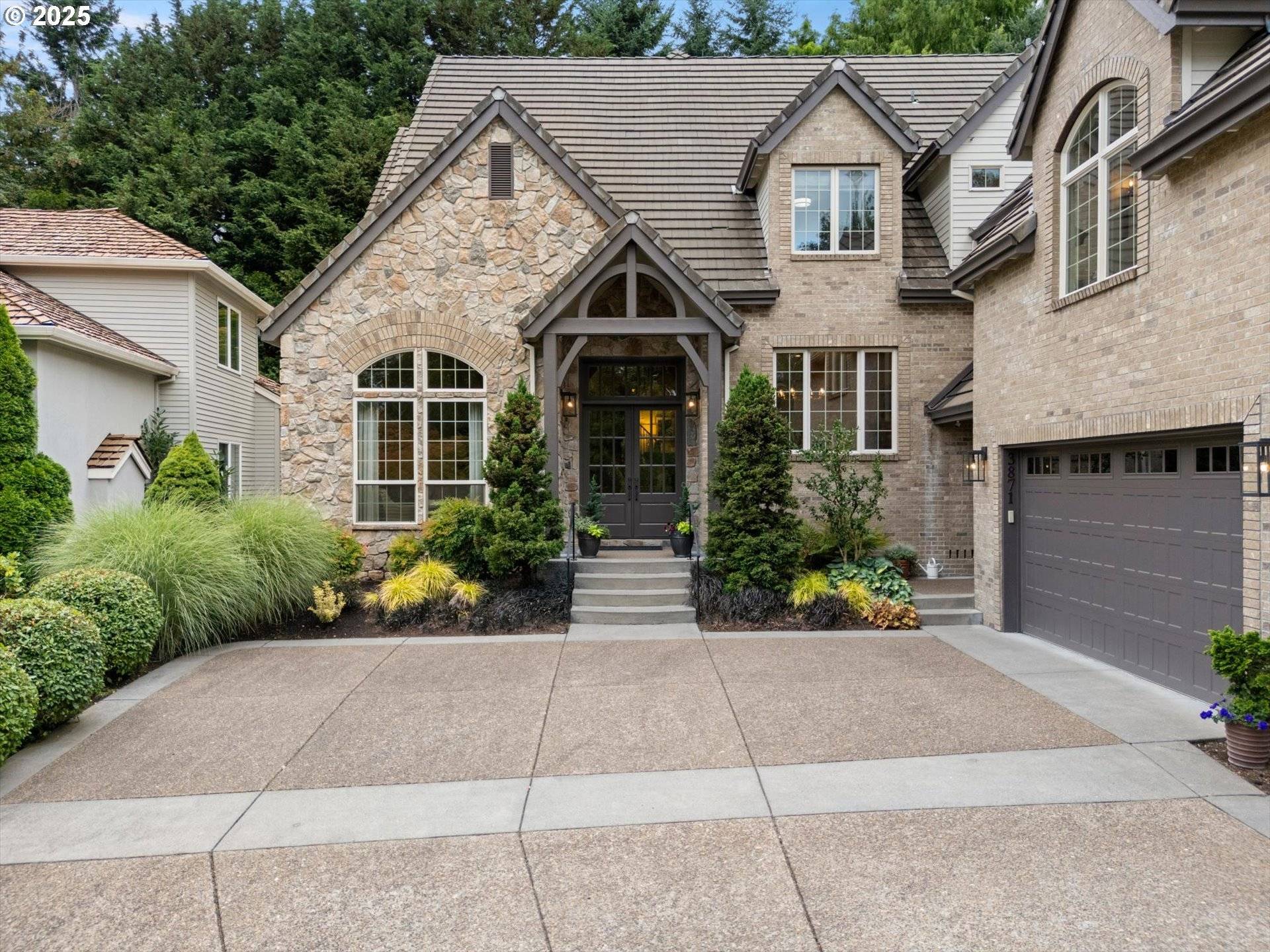 West Linn, OR 97068,3871 SOUTHHAMPTON CT