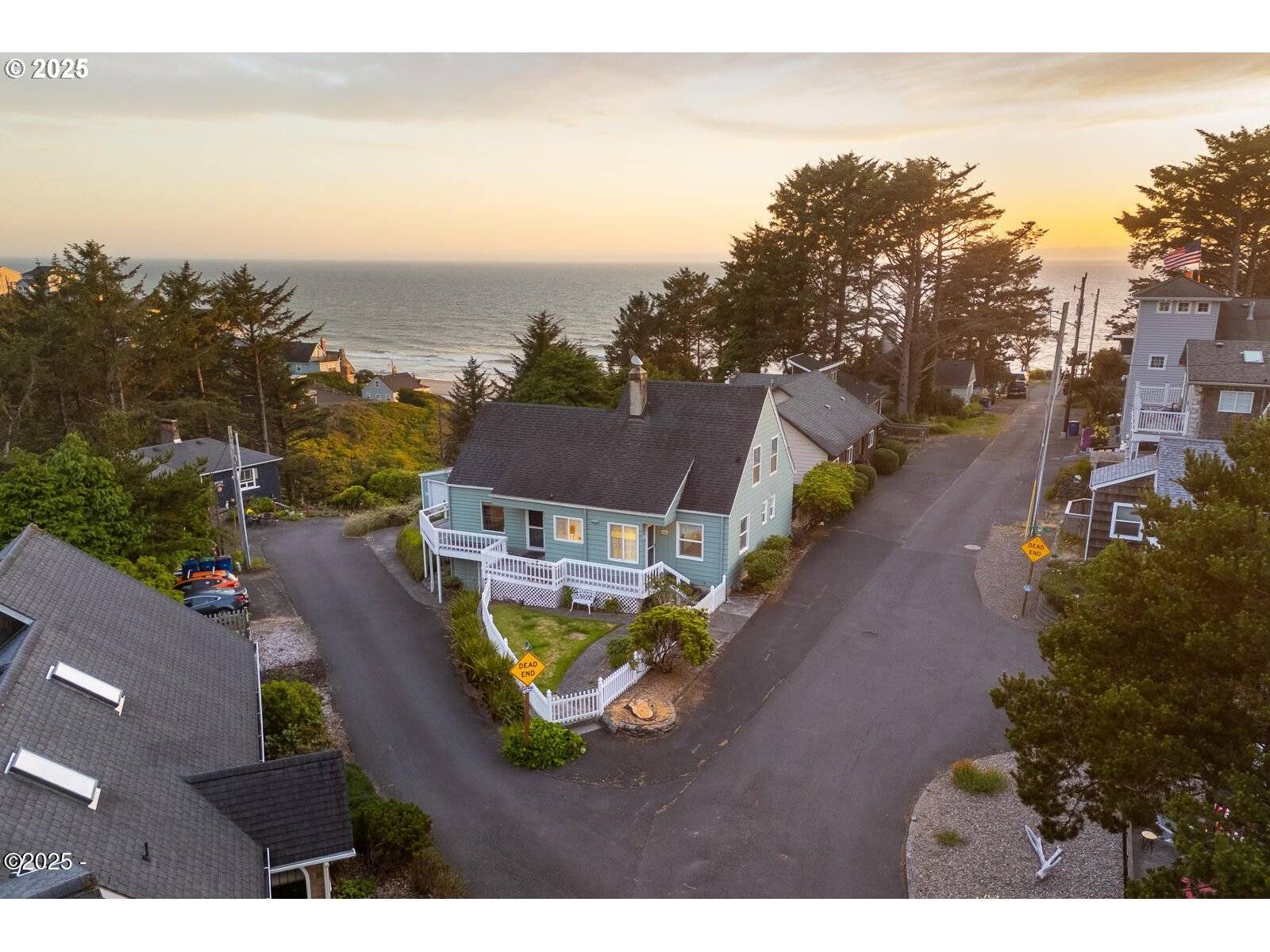 870 SW 10TH ST, Lincoln City, OR 97367