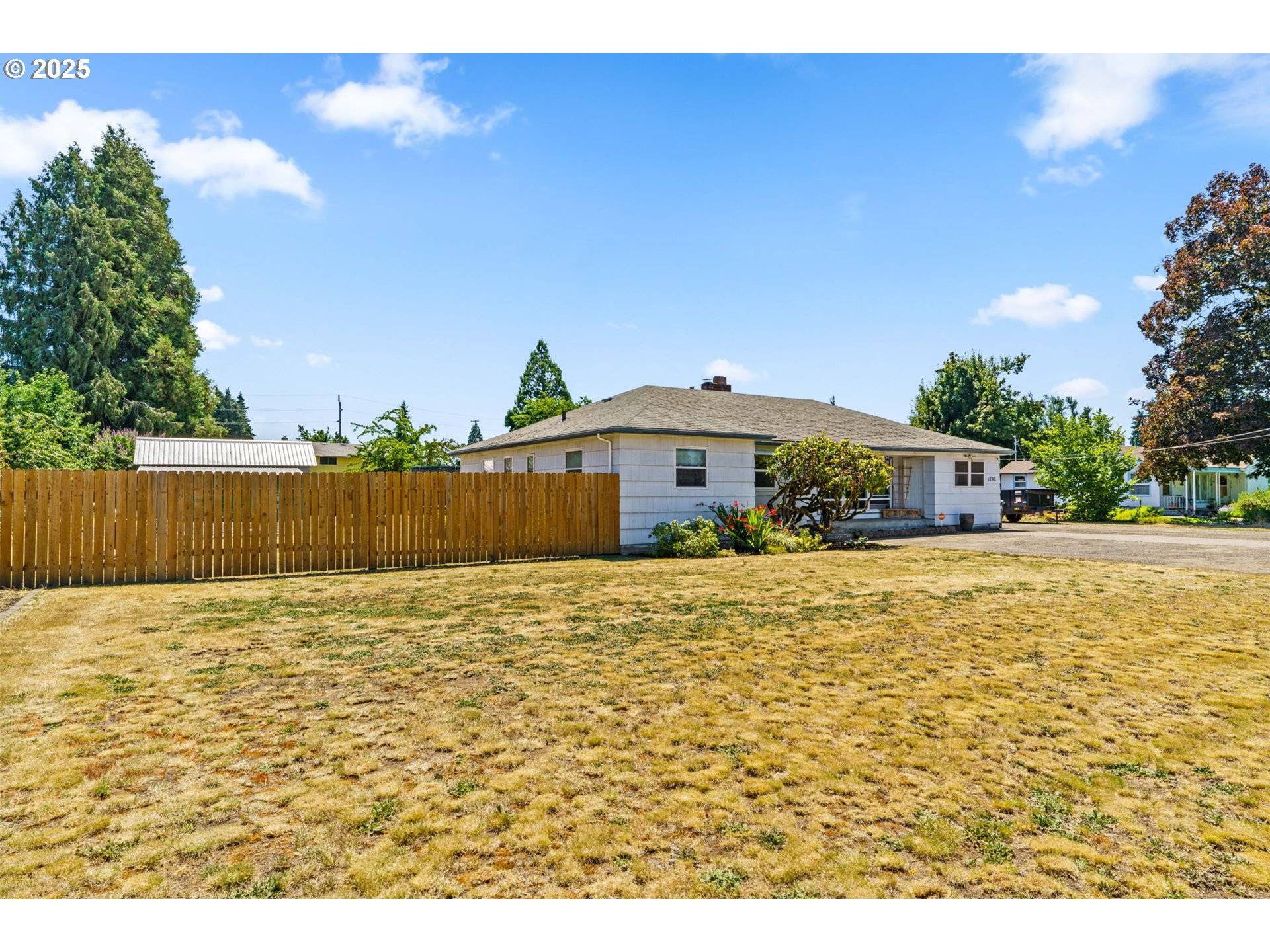 Springfield, OR 97477,1792 HAYDEN BRIDGE RD