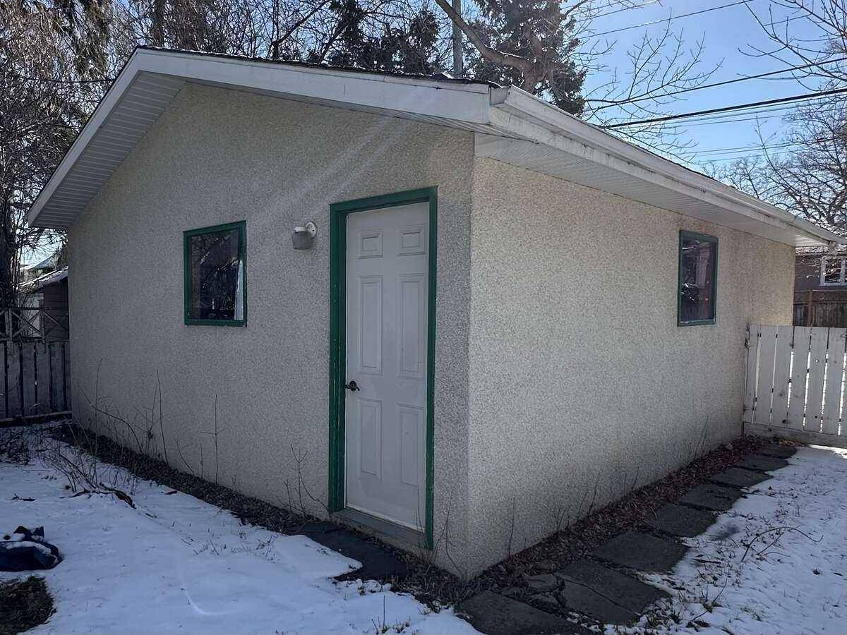 Calgary, AB T2E 0W8,133 10 AVE NE