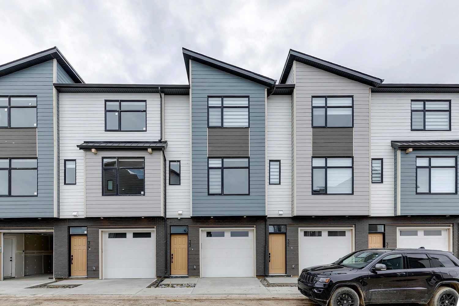 903 Mahogany BLVD #13, Calgary, AB T3M 3W9